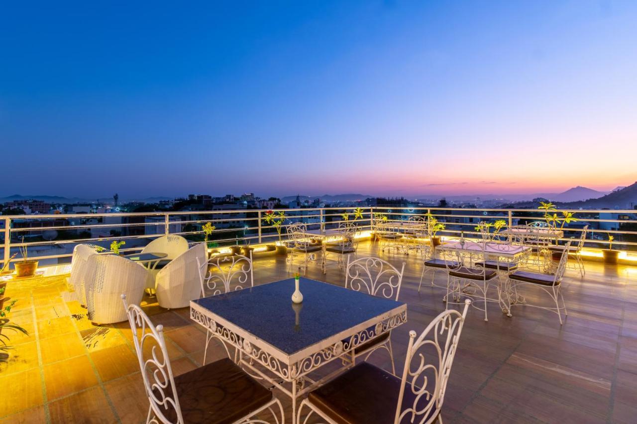Hotel The Celebration By Amod Best Hotel & Rooftop Udaipur Exterior photo