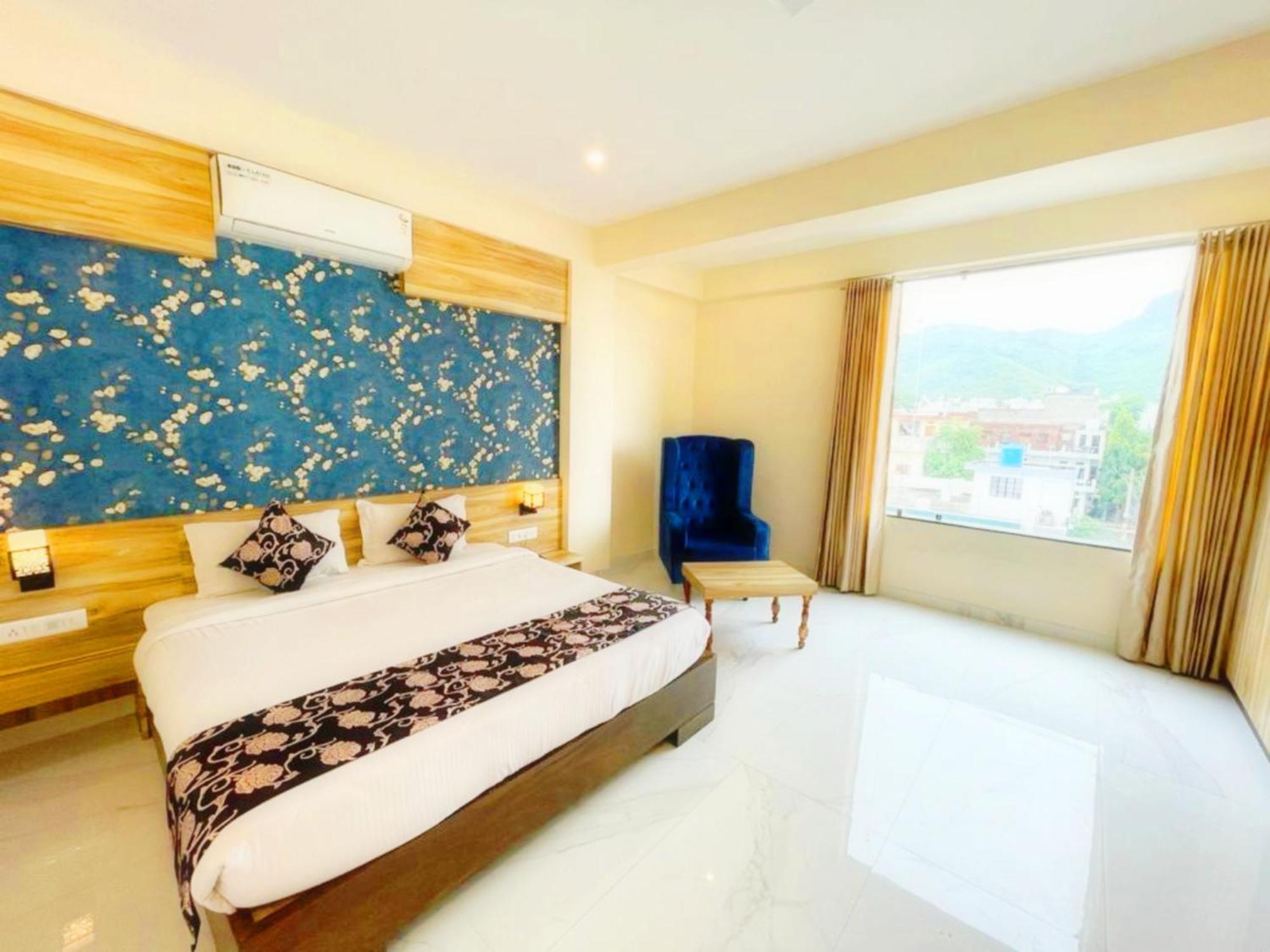 Hotel The Celebration By Amod Best Hotel & Rooftop Udaipur Exterior photo